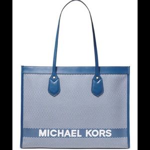 🔥NWT !! Michael Michael Kors Tote !!